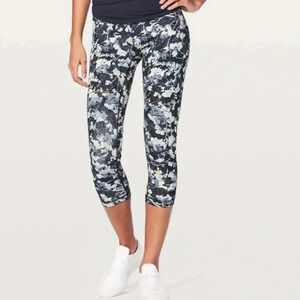 Lululemon wonder under crop 21”
